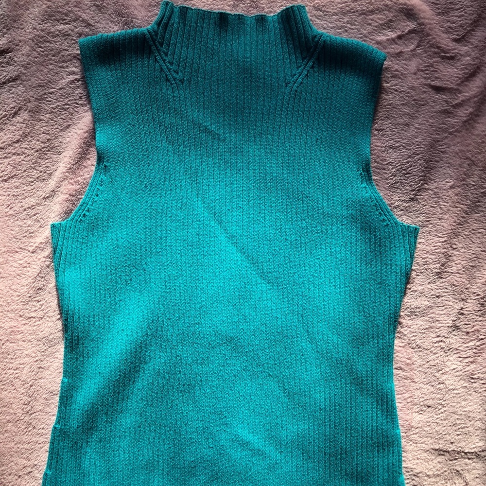 turquoise sleeveless sweater